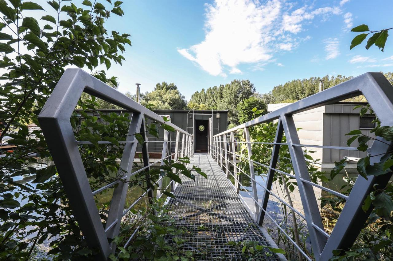 Hausbót u rybára a kačky Villa Pozsony Kültér fotó